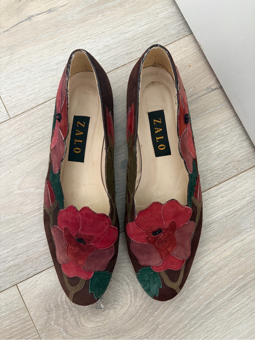 Vintage 1980s Zalo Suede Leather Floral Loafers Flats Size 11 M